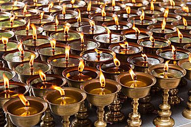 2D 横板动作游戏《永远的超级肉食男孩》上线steam 明年1月正式发售